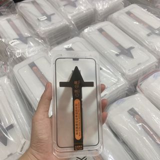 Cường Lực Tự Hút Bụi, Có Khung Tự Dán Cao Cấp C99 Dùng Cho IPhone
