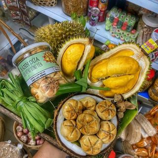 BÁNH DỪA SẦU RIÊNG ĐỒNG TIỀN THƠM NỨC MŨI 300G - WINNIE HOUSE