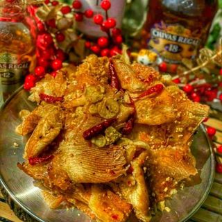VI CÁ ĐUỐI CHÁY BƠ TỎI ĐỈNH CỦA CHÓP 300G KÈM SỐT - WINNIE HOUSE