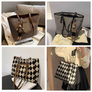 TÚI TOTE CÔNG SỞ KẺ HỌA TIẾT KÈM GẤU WH107 - WINNIE HOUSE giá sỉ