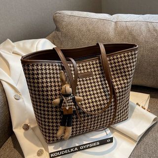 TÚI TOTE CÔNG SỞ KẺ HỌA TIẾT KÈM GẤU WH107 - WINNIE HOUSE