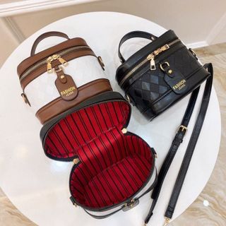 TÚI ĐEO CHÉO DA TRƠN MỀM DÁNG HỘP WH80 - WINNIE HOUSE