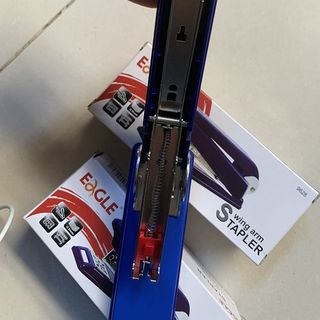 Máy bấm kim số 3 xoay 9628