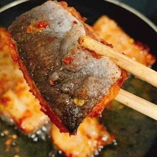 KHÔ CÁ DỨA ƯỚP TỎI ỚT NGON ĐẬM ĐÀ BẮT CƠM 500G - WINNIE HOUSE