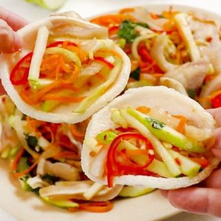 BÁNH PHỒNG TÔM TIÊU ỚT ĐẦY HƯƠNG VỊ 500G - WINNIE HOUSE