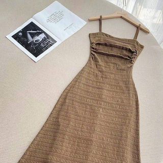 Đầm body 2 dây