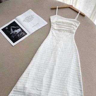 Đầm body 2 dây
