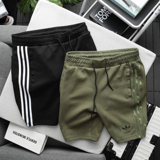 Quần short thun nam, quần đùi nam cao cấp, chất liệu thun cotton 4 chiều xịn mịn mát...3 sọc chạy bên sườn sắc nét. Logo Thêu nổi sắc nét - size từ 55kg - 85kg