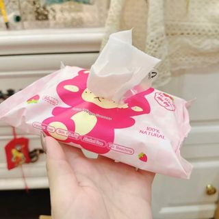 hộp 10 bịch khăn giấy ướt gấu dâu cute