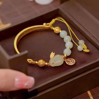 Vòng tay thỏ ngọc kiềng vàng