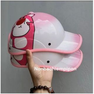 Nón bảo hiểm kết gấu dâu loang màu