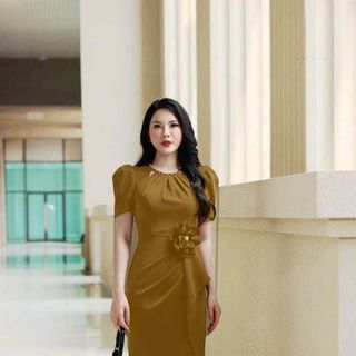 Đầm body xếp ly kèm bông sang trọng hàng cao cấp
