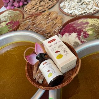 Sữa tắm trắng da nghệ thảo mộc làm sạch da dưỡng da dưỡng ẩm thiên nhiên Thuần Diệp