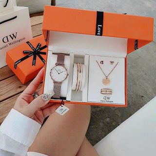 SET ĐỒNG HỒ KÈM DÂY CHUYỀN +NHẪN FULL BOX