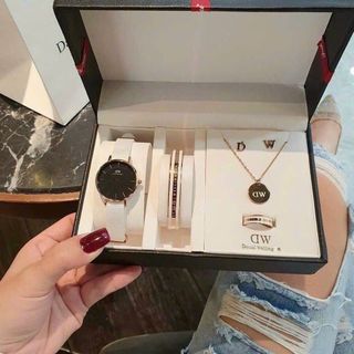 SET ĐỒNG HỒ KÈM DÂY CHUYỀN +NHẪN FULL BOX