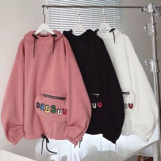 Áo hoodie in Dessuu có túi bao tử phối dây rút form rộng unisex nam nữ. giá sỉ - giá bán buôn