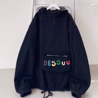 Áo hoodie in Dessuu có túi bao tử phối dây rút form rộng unisex nam nữ. giá sỉ - giá bán buôn giá sỉ