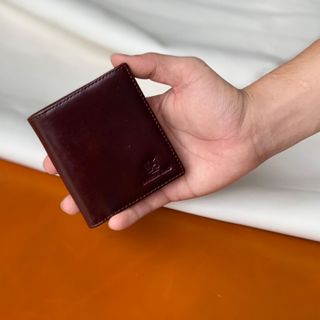 Bóp da bò đứng kiểu nhỏ đang hot trend