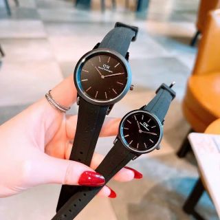ĐỒNG HỒ CUOPLE D .W CAO SU