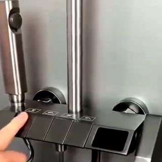 Thanh nối sen tắm đứng giúp sen dài thêm