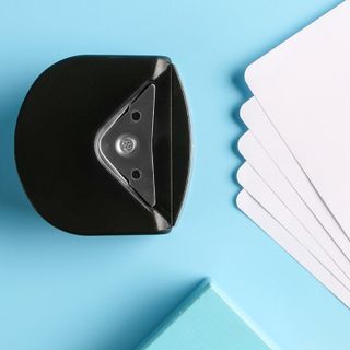Dụng Cụ Bấm Góc Giấy Bo Tròn