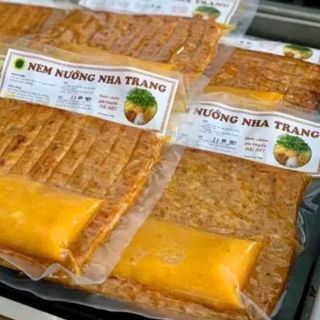 Nem nướng Nha Trang kèm sốt chấm 500 Gr