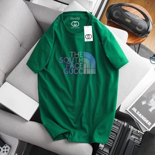 Áo thun cotton 4c nam, áo thun nam cao cấp, chất liệu cotton 4 chiều mịn mát, chạm vào mát tay. Bo rip đồng màu trên từng màu áo, phản quang nổi bật - size từ 55kg - 85kg