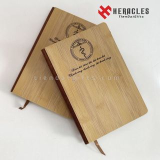 Bộ quà tặng Giftset Sổ Tre + Bút tre, bút gỗ. In khắc tên, chữ logo theo yêu cầu.