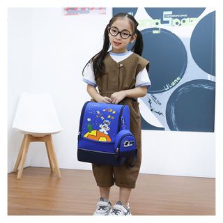 BALO ĐI HỌC CHỐNG THẤM NƯỚC SIÊU NHẸ IN HỌA TIẾT HOẠT HÌNH WH321 - WINNIE HOUSE