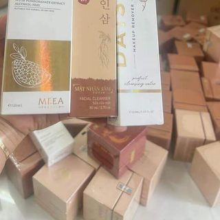 Dung dịch vệ sinh Tía tô UME Ngọc Trinh