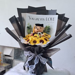 Bó hoa tốt nghiệp kèm gấu cao 20cm, bó hoa hướng dương tốt nghiệp,