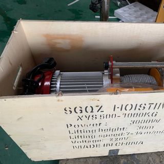Tời mặt đất đỏ SGQZ 500-1000KG