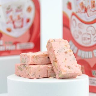 Kẹo Hạnh Phúc (Nougat) Faminuts Hộp Giấy 64g - Vị Dâu