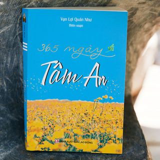 Sách - 365 ngày tâm an