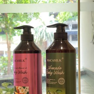 Sữa tắm dưỡng da Jasmine Almond Oil Macasilk chính hãng