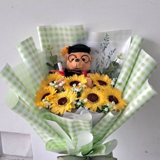 [hcm] Bó hoa tốt nghiệp gồm 7 bông hướng dương bằng sáp kèm gấu cao 20cm, bó hoa hướng dương, bó hoa tốt nghiệp giá rẻ