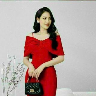 Đầm cổ body trễ vai nút cao cấp thiết kế