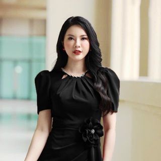 Đầm body xếp ly kèm bông sang trọng hàng cao cấp thiết kế
