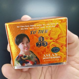 Kem Sứ Tiên cam dưỡng trắng, cân bằng da, ngăn ngừa mụn, nám, lão hóa 3g - Helena Cosmetics