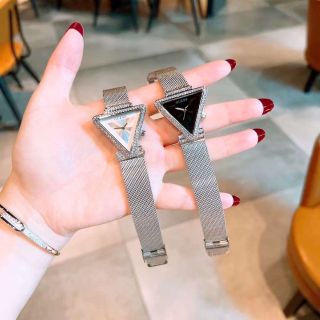 Đồng hôd guessluoiws vuông mẫu mới