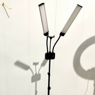 ĐÈN LIVESTREAM , SPA , PHUN XĂM , NAIL MI