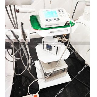 Xe đẩy nha khoa 3 tầng có ổ cắm điện