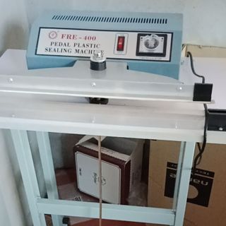 Máy Hàn Miệng Túi Dập Chân FRE400
