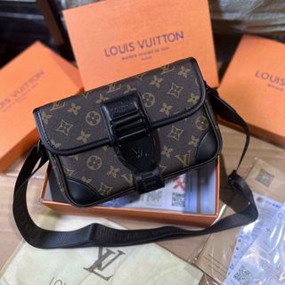 Túi xách quảng châu Nam Fullbox - 07B3009 (Chuyên sỉ túi xách sll, balo, ví, thắt lưng, túi Laptop)