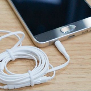 Tai Nghe chân tròn s7 zin dùng cho tất cả chân 3.5mm ( Bảo Hành 12 Tháng)