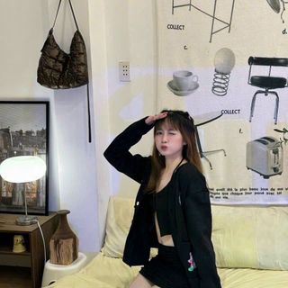 Áo khoác nỉ carigan in hình gấu dâu. Giá sỉ- giá bán buôn