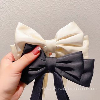 Kẹp nơ tiểu thư