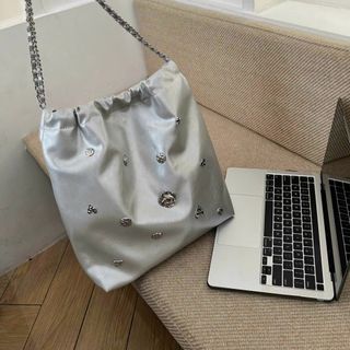 Túi xách quảng châu Shopping Đính Phụ Kiện - 12B3050 (Chuyên sỉ túi xách sll, balo, ví, thắt lưng, túi Laptop)