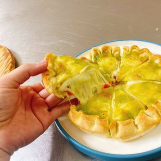 Pizza chicago Hải sản sốt Pesto xanh size 18cm