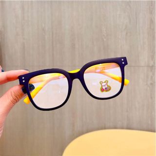 [Gọng dẻo] Kính trẻ em gọng dẻo form vuông chống bụi, chống tia UV cho bé mã 11018trong
